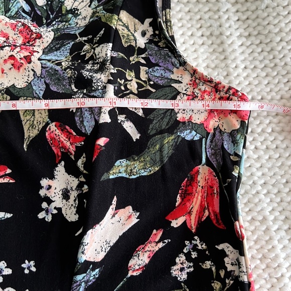 Floral dress with swing skirt, by Mudd. Size M, teenager - Picture 9 of 10